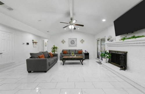 Diamond Waters near DFW & Stadium , Private Pool - Foto 31