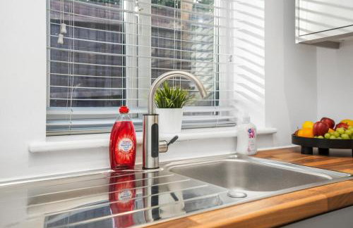 Chic Urban Room In Vibrant Brixton - Bathroom Shared With Just One Other Room - Foto 18