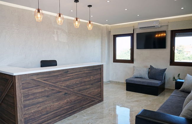 Sinodinos Deluxe Apartments - Foto 2