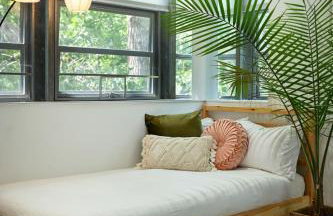 The Architect's Modern Castle - Photo 39