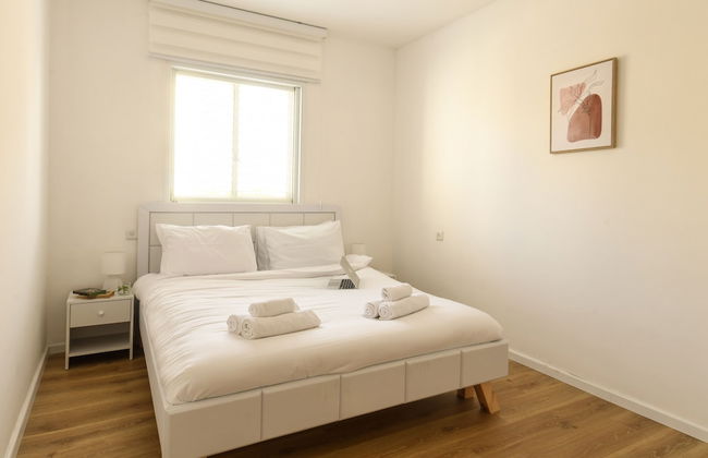 Seaside Escape with Private Patio by Sea N Rent - Foto 12