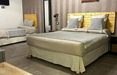 Airport Air Terminal 21 - Photo 12