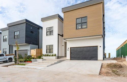 Waterfront Home with Pool Spacious Bay , Sleeps 16 - Foto 112