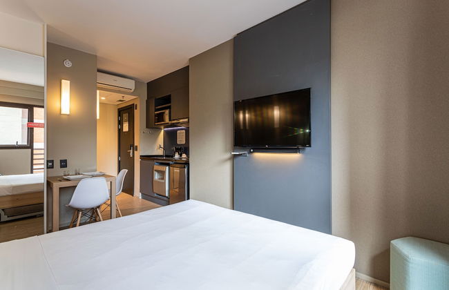 Charlie Alphaville - Foto 1