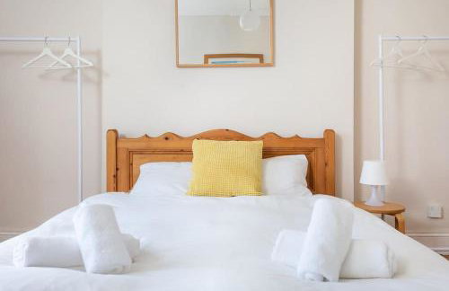 Penthouse Apartment with Impressive Views Sleeps 2 to 8 - Foto 9