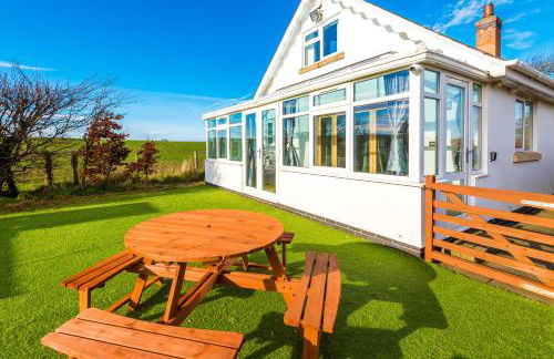 "Woodlands" by Greenstay Serviced Accommodation - Luxury 3 Bed Cottage In North Wales With Stunning Countryside Views & Parking - Close To Glan Clwyd Hospital - The Perfect Choice for Contractors, Business Travellers, Families and Groups - Foto 2