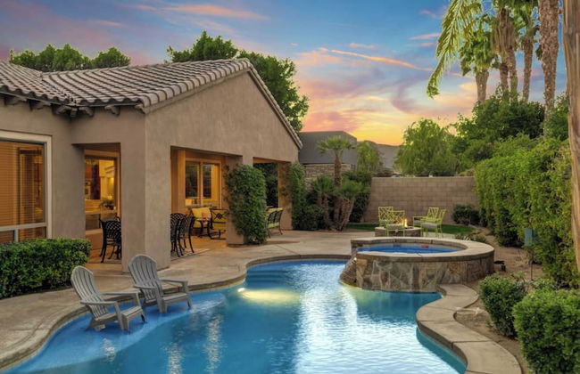 Songbird by Avantstay Pool, Spa & Firepit + Tons of Outdoor Seating - Foto 1