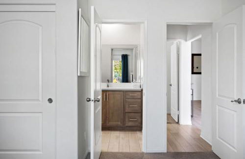 Views, Gameroom, Saltwater Pool & Hot tub, Firepit by MariamsBnb - Foto 32