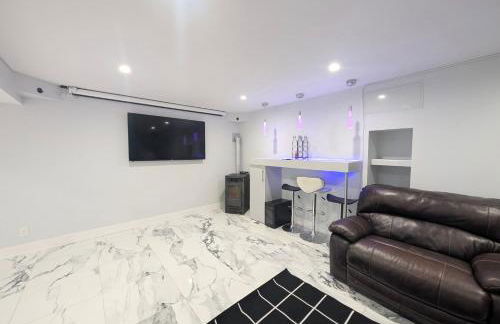 Home in Mount Pocono - Sauna & Lakefront - Foto 13