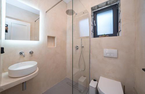 Luxury Stone Villa Aris, ideally located just a 5-minute walk from restaurants and shops - Foto 11