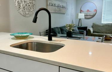 Close to everything! Perfect basecamp for WPB - Foto 9