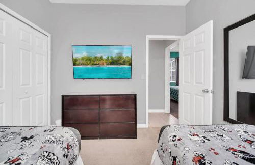 New 5 bedroom Disney Sanctuary - Photo 43