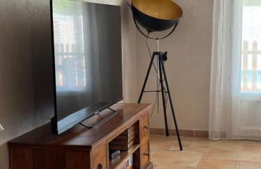 Villa avec piscine privée entre terre, ville et mer - Foto 14