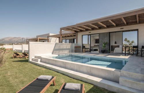 AKU Suites with private pools - Photo 6