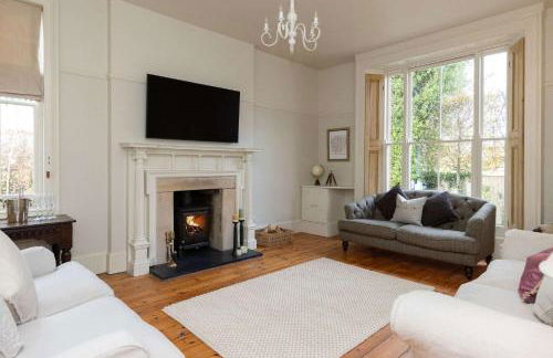 Victorian House Sleeps 14 Pool and Gardens - Photo 5