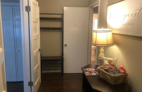 Luxury Midtown Home - Only a few blocks from FGH - Foto 71