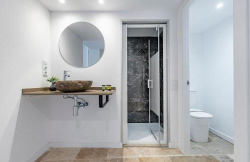 Atico duplex con Barbacoa y Terraza en Barri Port Maritim - Foto 13