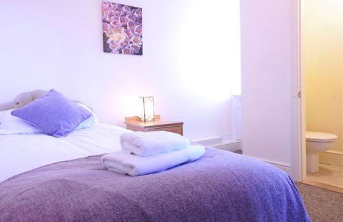 Bury Villa - 7 bedrooms sleeping 18 guests - Photo 26