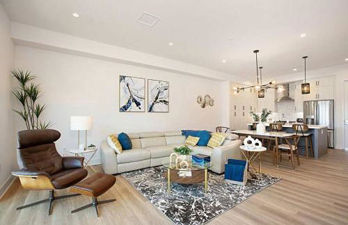 Luxury NEW Residence with Private Rooftop, Downtown in minutes - Foto 29