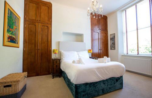 Stunning Apartment in Victorian Villa with Garden - Photo 39