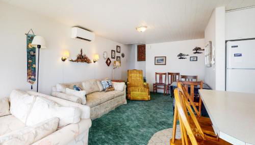 Enjoy the View - Photo 3