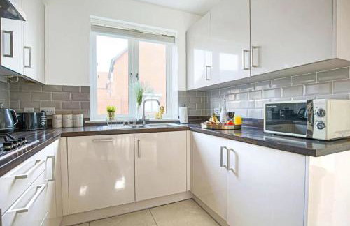 4 bed house in Milton Keynes - freeparking - wifi - Foto 23