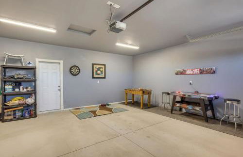 3BR 2BA Kingman Home w Patio Fire Pit - Photo 17