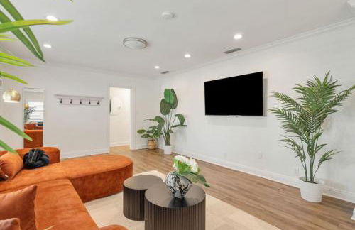 Refreshing Escape- Hot Tub- Games- Sleeps 10 - Foto 5