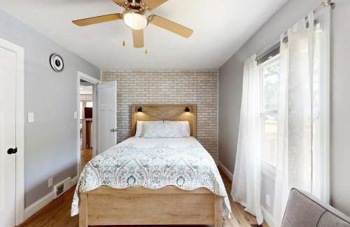 2 Mi to Beach! Hot Tub Haven in Michigan City - Foto 24