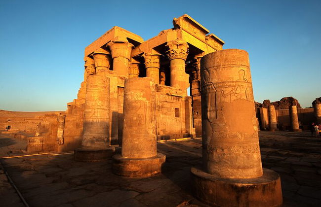 Crociera di 4 notti Luxor, Assuan, Abu Simbel, mongolfiera e tour in autobus da Hurghada - Foto 39