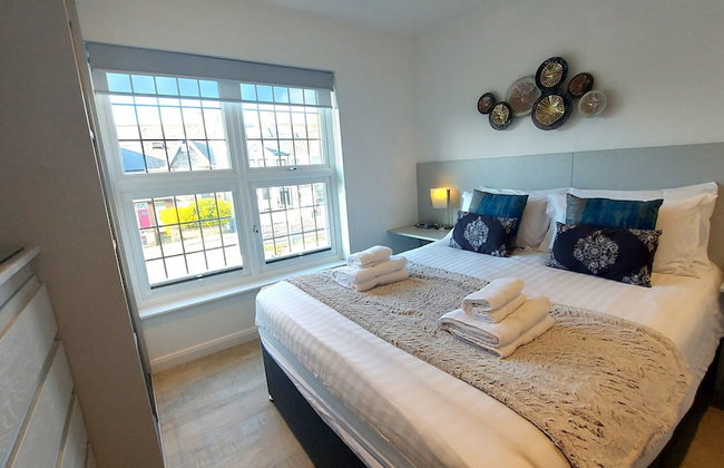 Meadow View Apartments are 2 and 3 bedroomed with private parking - Foto 53