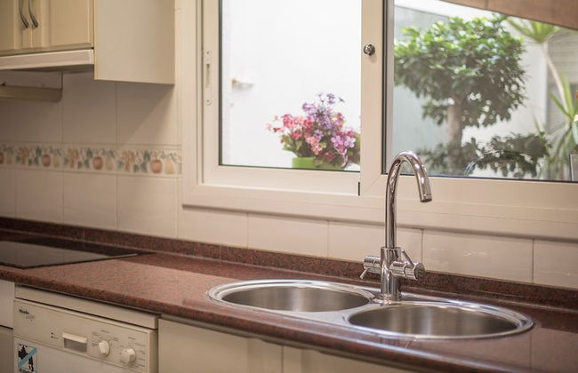 Apartamentos Montserrat - Photo 9