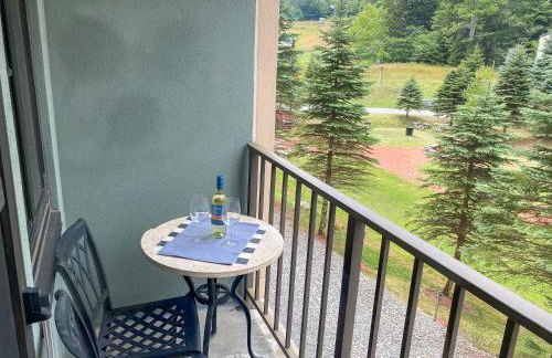 Ski-In Ski-out Luxury Condo with Hot Tub and pools - Foto 3