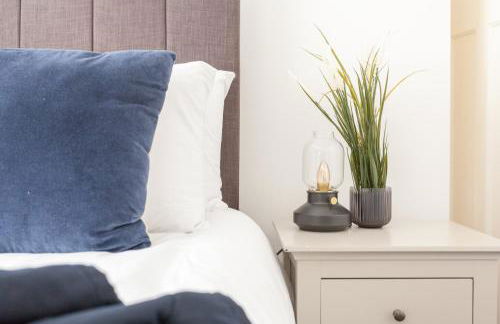 Warrington House, driveway parking & WiFi! - Foto 3