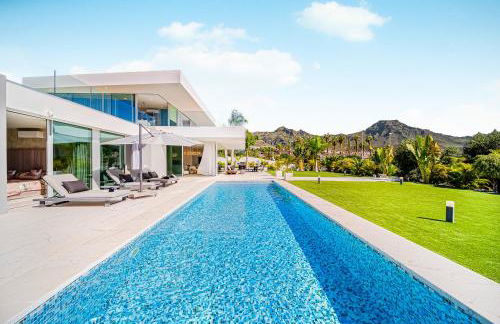 Luxury Villa with Heated Pool & Jacuzzi Near Costa Adeje Golf - Photo 2