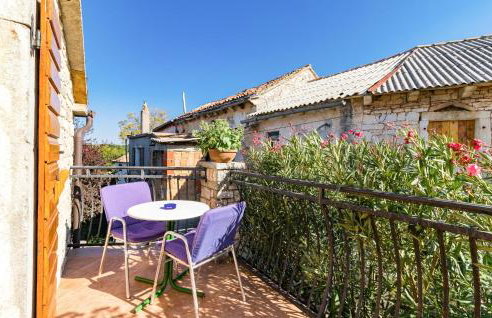 Cozy Home In Zminj With Kitchen - Foto 2