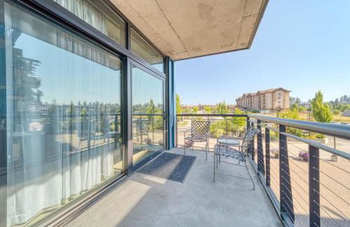 Downtown Condo Above Restaraunts- Free Parking - Foto 16