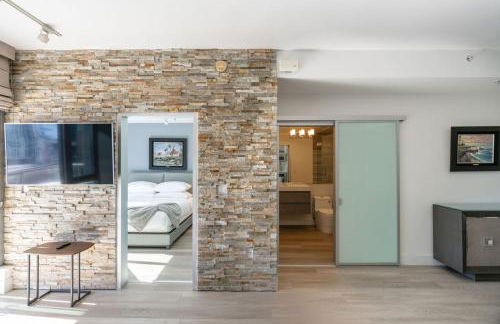 Skyline Escape in the Heart of Downtown - Foto 19