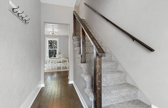 Lazy River Villa - Hottub Fenced Yard Sleeps 11 - Foto 18