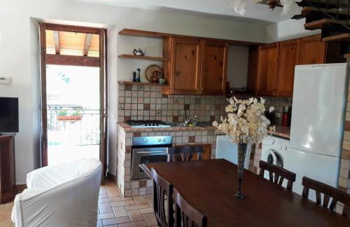 Refurbished 3 Bedroom Farmhouse in Emilia - Photo 22