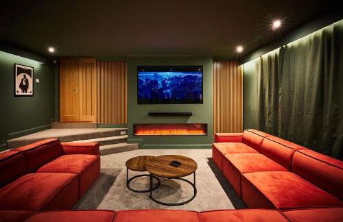 The Old Stables - Hot Tub, Sauna and Cinema - Photo 2