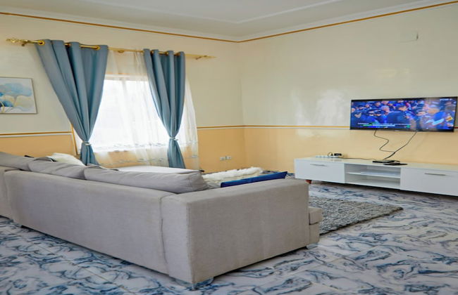 Charming Yaoundé Apartment With City Views - Foto 14