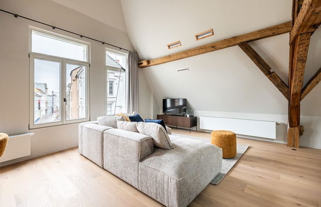 City-view Loft With Wooden Beams and Mezzanine - Foto 18