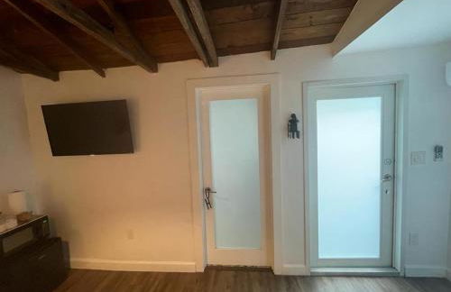 Private Studio Cabin steps from Calle 8 - Foto 72