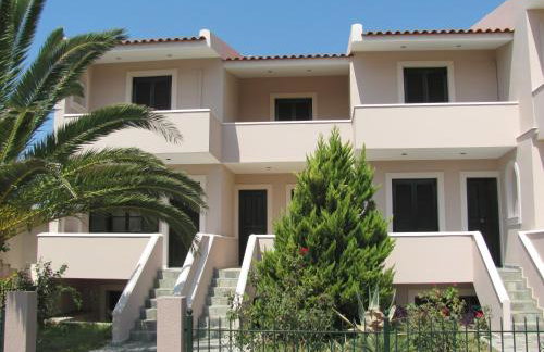 Lakonia Bay Apartments - Photo 3