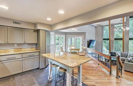 Lakefront w/ Private Dock + Hot Tub Pontoon Rental Butler Bliss by Avantstay - Foto 26