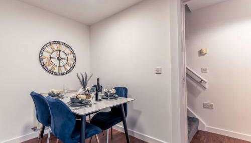 Modern 3 Bed, Ideal for Contractors, FREE PARKING - Central - Foto 4