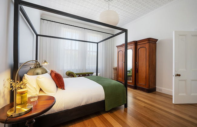 'Lauralla' by Your Innkeeper Mudgee - Photo 4