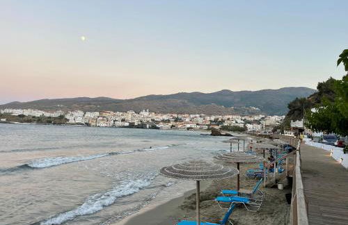 PANOS ROOMS Central loft studio near the beach - Foto 2