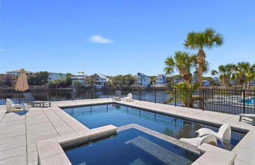 Water's Edge - Luxury Lakefront Beach House with Private Pool & Community Amenities - Foto 15